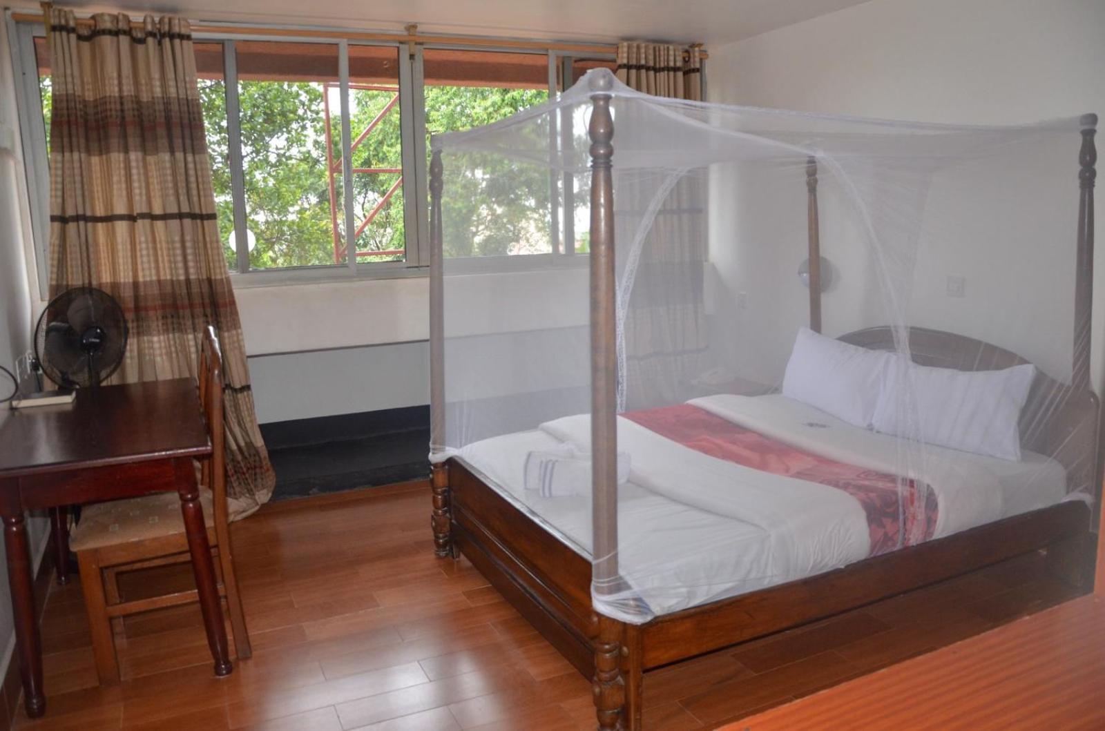 Entebbe Flights Motel 外观 照片