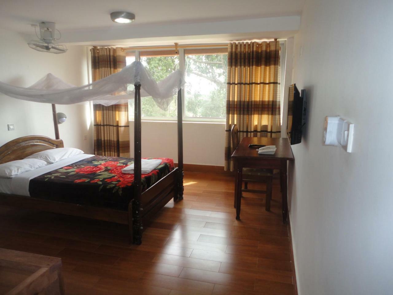 Entebbe Flights Motel 外观 照片