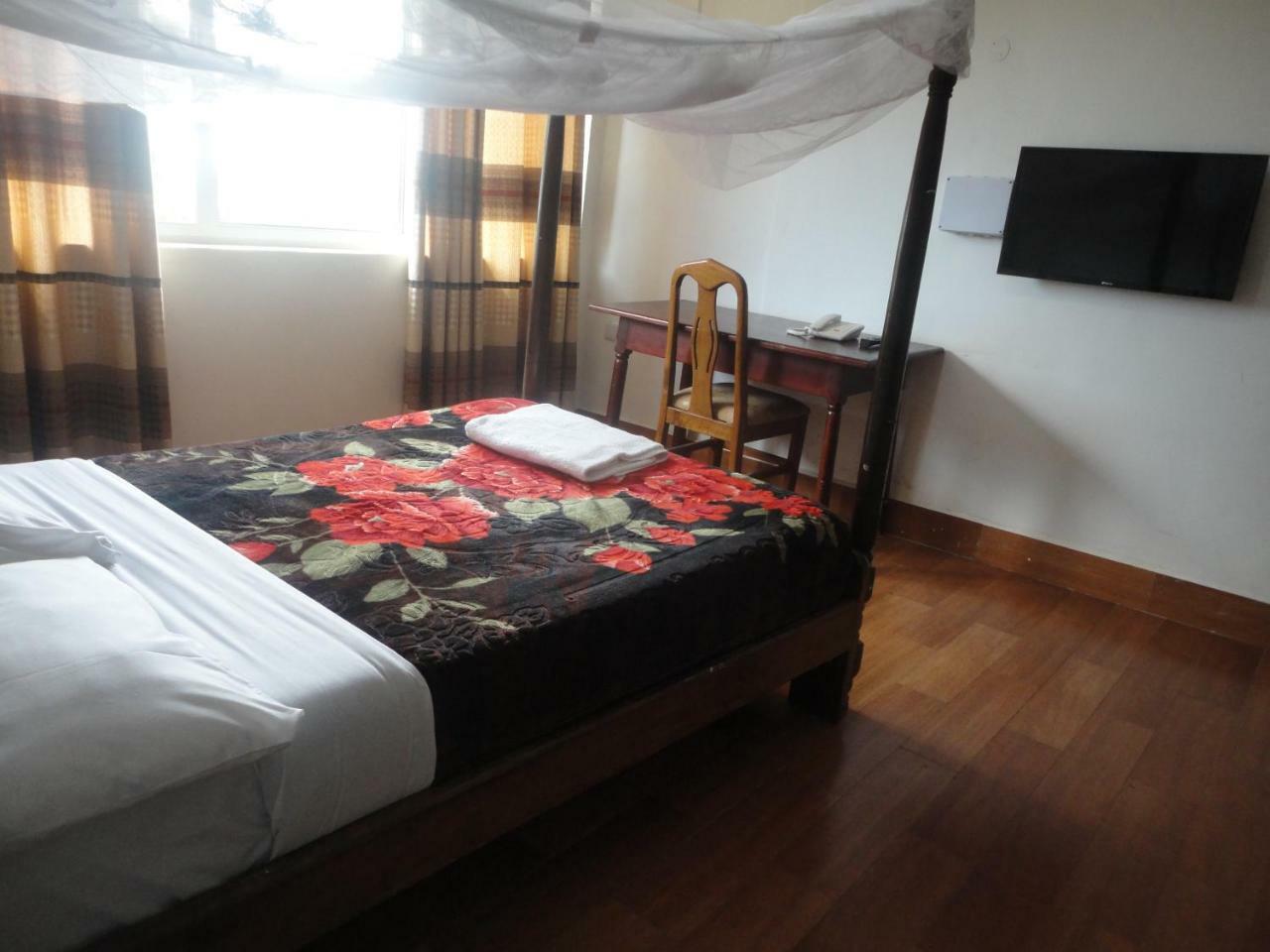Entebbe Flights Motel 外观 照片